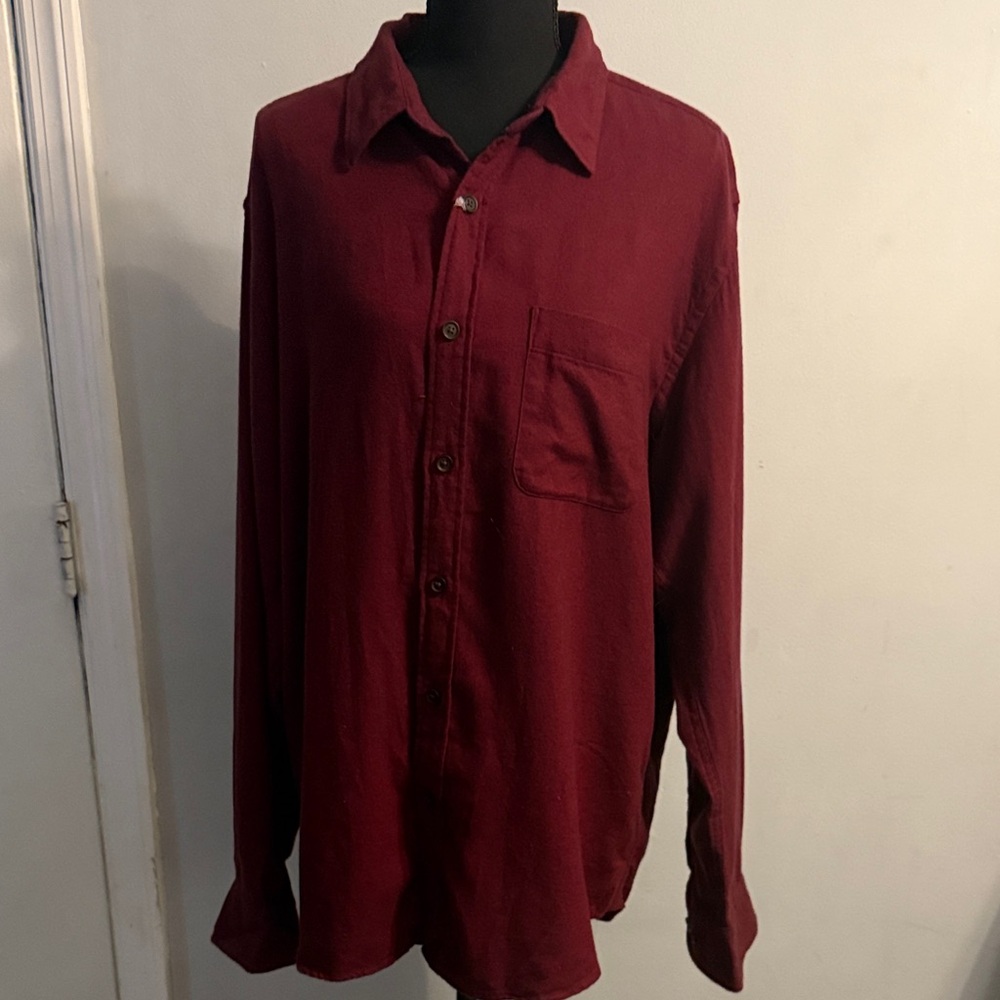 Uniqlo Men's Deep Red Casual Button Down Flannel Shirt